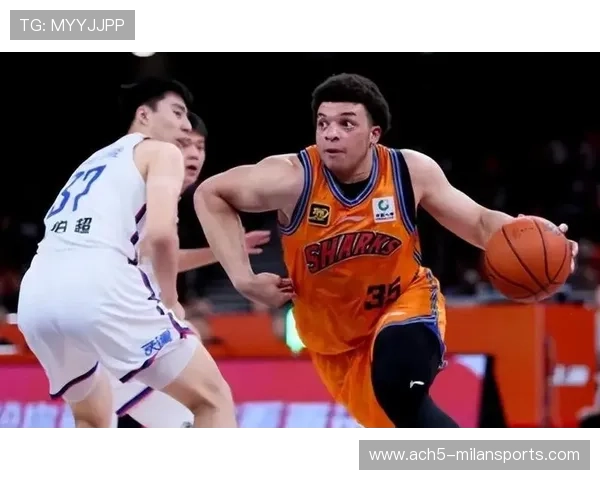 CBA 外援怒推裁判!直接驱逐 CBA 外援怒推裁判!直接驱逐